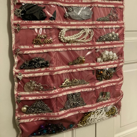 COMMENT FOR DETAILS!! - Picture 2 of 8